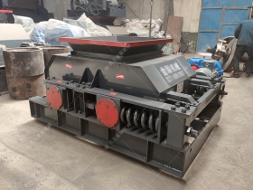 2PGC600X900雙齒輥菠萝蜜网站在线观看發往青海破鎳礦
