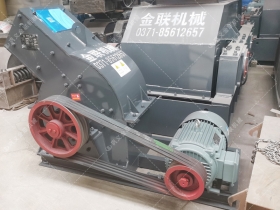 PC310X520錘式菠萝蜜网站在线观看發往河南洛河破碎化工產品