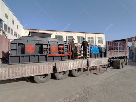 1500x800直連式液壓對輥菠萝蜜网站在线观看發往新疆